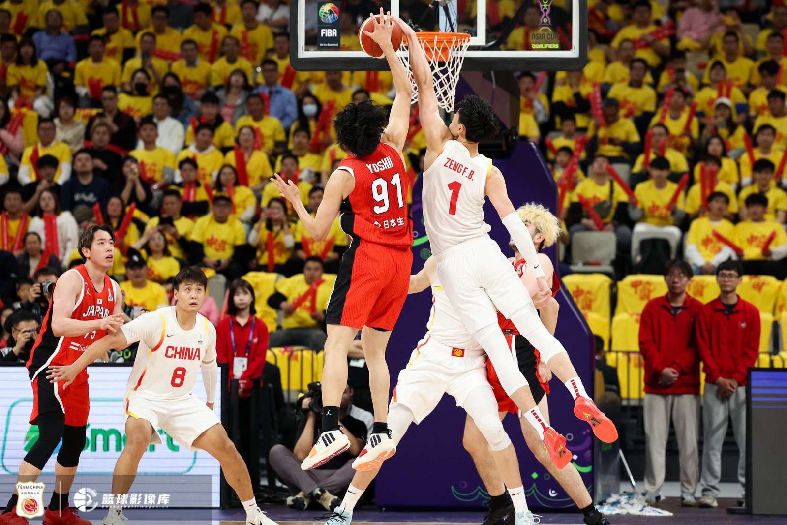 中國男籃內(nèi)外開花 曾凡博攻防一體在線 中國大勝日本42分！
